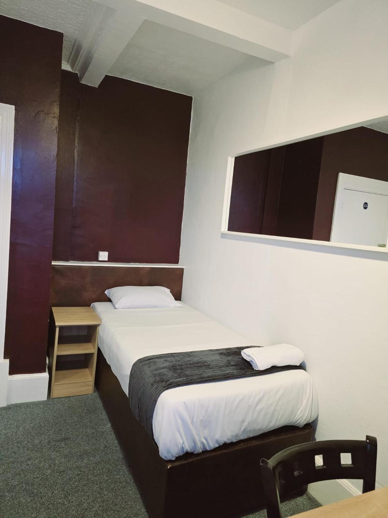 Kingswood Hotel Maidenhead Buitenkant foto