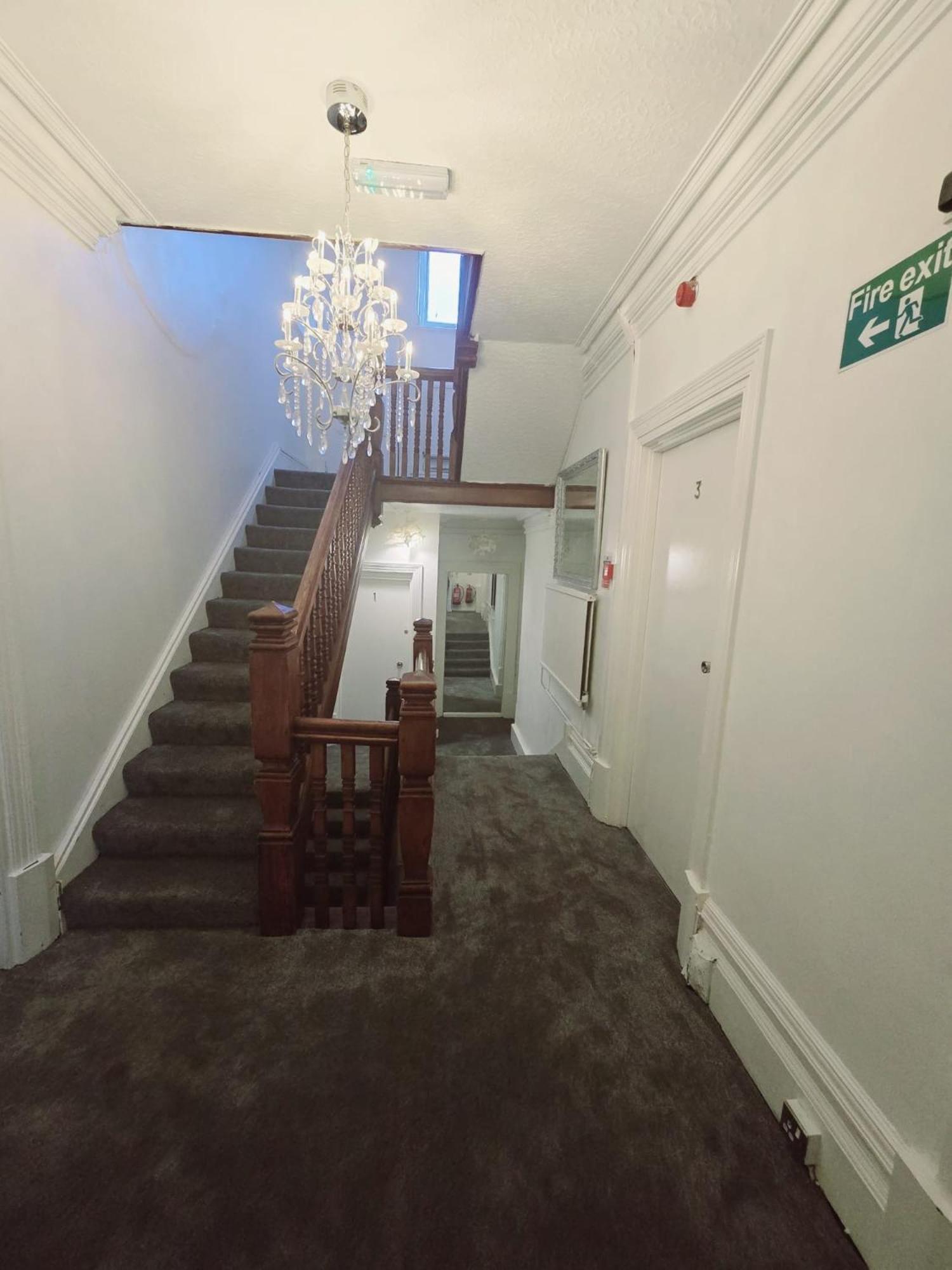 Kingswood Hotel Maidenhead Buitenkant foto